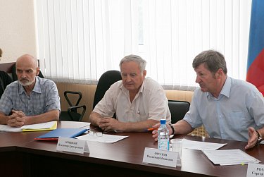 Владимир Фролов встретился с «детьми войны»